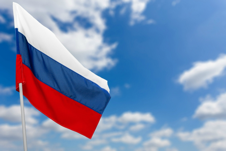 Поздравление директора Госэкспертизы РТ Рафара Шакирова с Днем Государственного флага Российской Федерации 